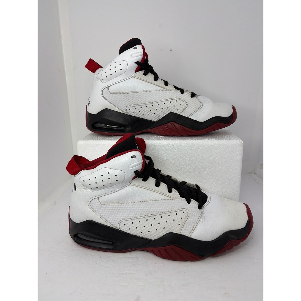 Jordan Lift Off Mens White Black Gym Red Basketball Shoes AR4430-106 Size 8.5